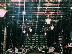 -钟书阁(松江泰晤士小镇店)