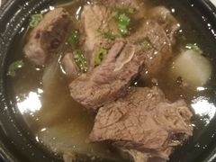 清汤牛腩煲-岭南小馆