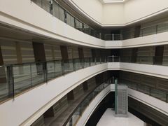 -上海滴水湖皇冠假日酒店