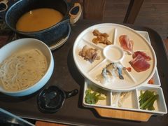 -云海肴·汽锅鸡·云南菜(天山百盛优客店)