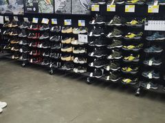 -迪卡侬(顺峰山店)