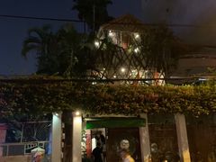 -Cuc Gach Quan Restaurant