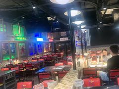 -马路牙子烧烤音乐酒馆(望京店)