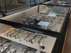 -优视觉视光中心•青少年近视防控(新世界中心写字楼店)