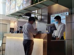 -POKEE VIA&Brunch·维娅(重庆来福士店)