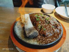 -蜜桃餐厅·伴山(湖滨商业街店)