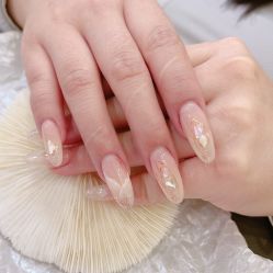 -灰姑娘美甲美睫馆