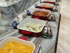 酸汤龙利鱼清汤鲅鱼丸白灼鱿鱼-威海蓝海御华大饭店·蓝钻美食自助百汇