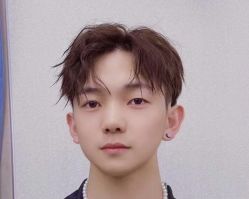 -川和潮人