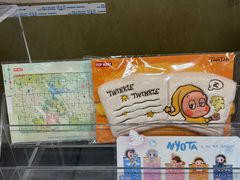 -泡泡玛特POPMART(蓝色港湾店)