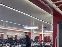 -英派斯健身旗舰店(海信国际中心馆)