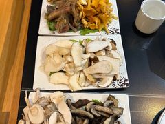 -野菌皇海景野生菌火锅(滨海大道店)
