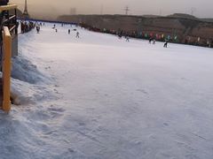 -采薇庄园四季滑雪场