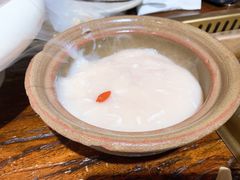-东巴婆婆云南鱼豆花火锅(大东门店)