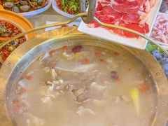 -江湖亮亮蒸虾大排档烤全羊清真(武汉总店)