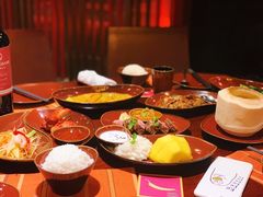 甜糯米团配泰国芒果-红泰·泰精选·特色料理(中山路店)