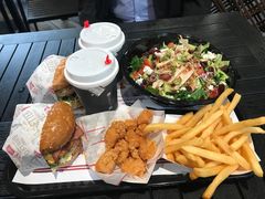 -The Habit Burger Grill 哈比特汉堡(爱琴海店)