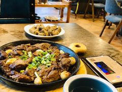 炉火盘烤梅肉-鲜小岛·铜锅涮肉