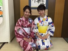 -东京都浅草樱花和服租赁店