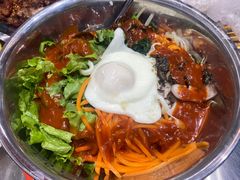 素什锦大铁盆拌饭-堂堂小伙夫·辽宁小吃大排档(京西大悦城店)