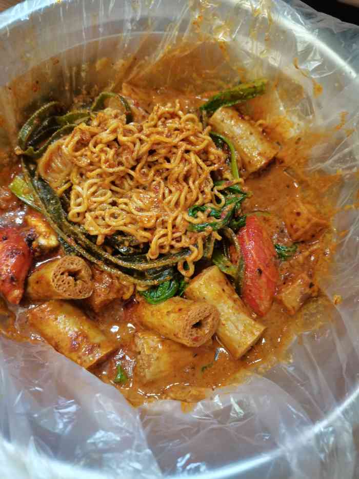 陈记麻辣烫(浦口道店)-"拥有匠人精神的麻辣烫小店 被一家三口精心.