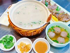 潮界生滚牛肉粥-潮界(虹桥新天地店)