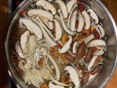 松茸养身汤锅-好想牛·鲜切自助牛肉火锅(七堡花园城店)