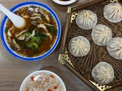 牛肉灌汤包-西安贾三灌汤包·回坊小吃·清真炒菜(北院门总店)