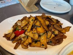山菌炒牛柳-峨嵋酒家(熙悦天街店)