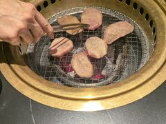 -山川小町·极番烧肉(新地假日广场店)