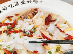 -江渔儿酸菜鱼·拔草餐厅(虎门君乐汇店)
