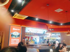 大堂-蜀香三绝·牛蛙·烤鱼·天府炒鸡(安丘泰华店)