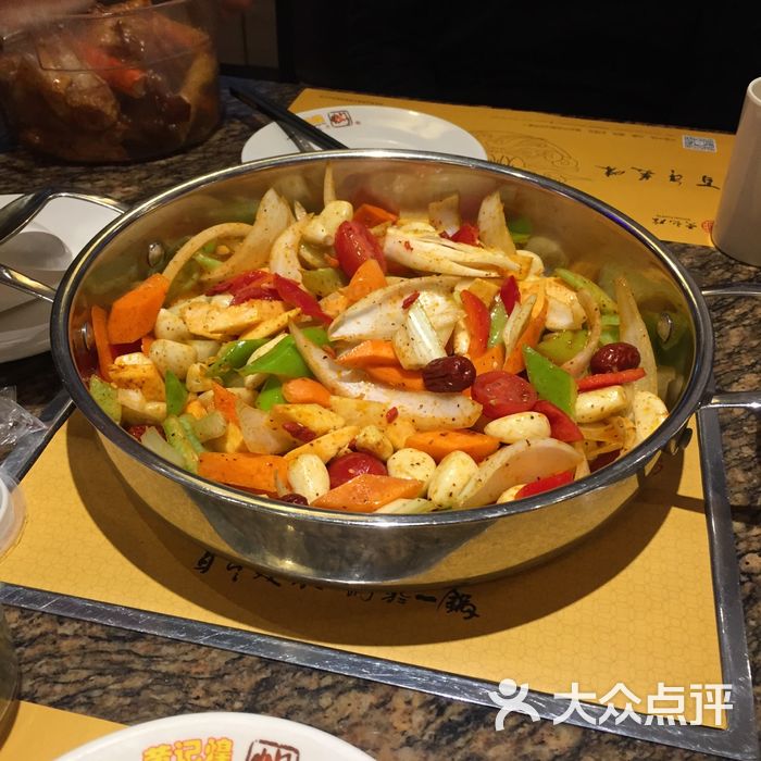 黄记煌三汁焖锅锅底配菜图片-北京火锅-大众点评网