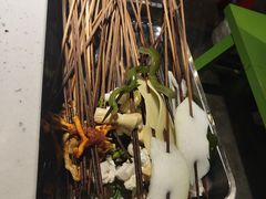 -钢管厂五区小郡肝串串香(奥克斯广场锦城万达店)