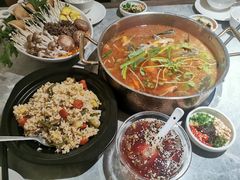 -野山舂·贵州现舂酸汤牛肉(民生路店)
