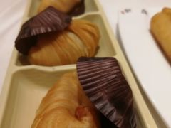 榴莲千丝酥-稻香酒家·34年老字号·港式粤菜(汉街店)