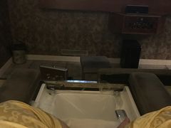 -尚足影院式足疗·住宿·美食(解放碑店)