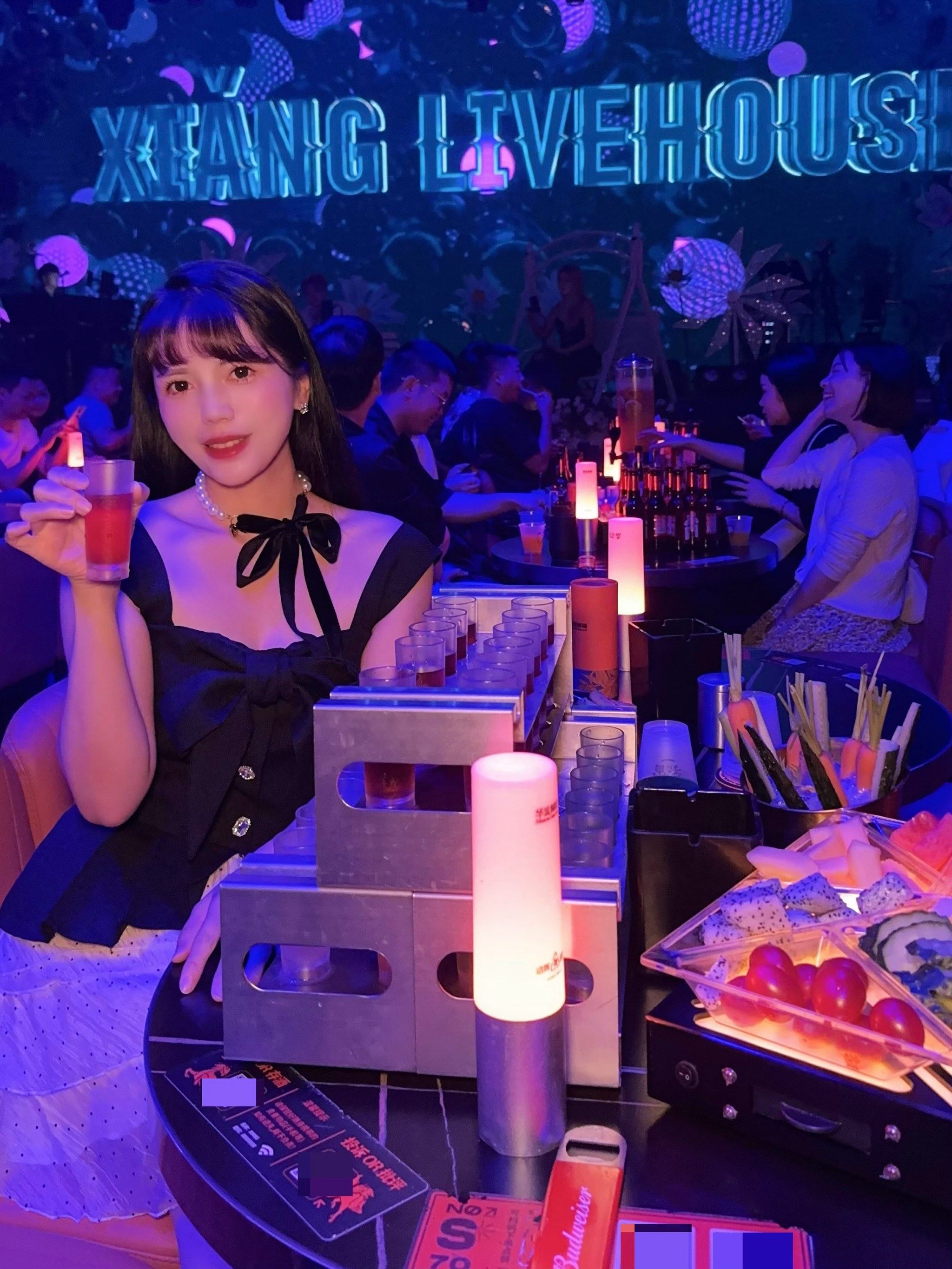 我想说live02house只有第一次和无限次06
被我挖掘一家宝藏酒吧