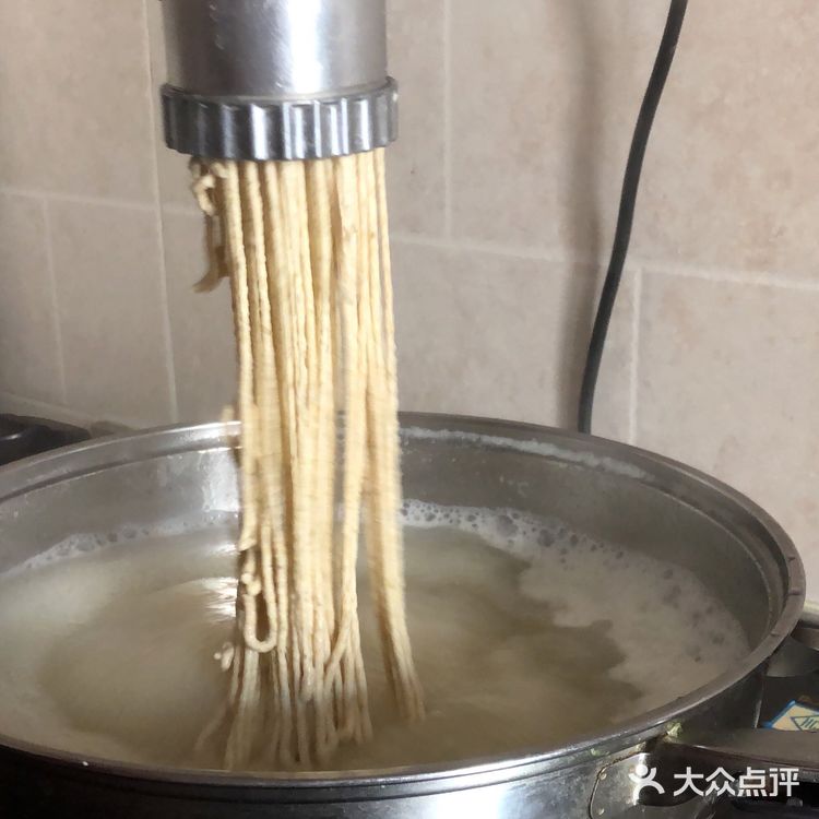 老北京压饸饹面