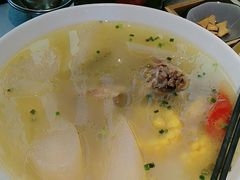 -有红鸡毛店·川菜(建设路店)