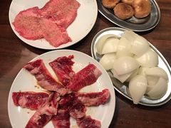 -焼肉まんぐう