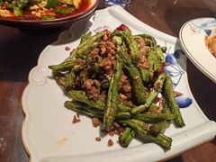 -川流不息·地道川菜·小龙虾(松东路店)