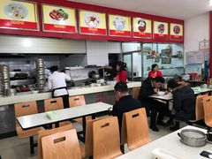 -胡成记口蘑龙眼包子(盐道街店)