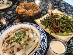 -黄桷树曹家私房菜(江与城店)