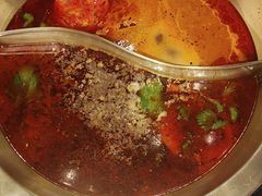 -顶顶汤火牛排火锅·经典铜锅涮肉