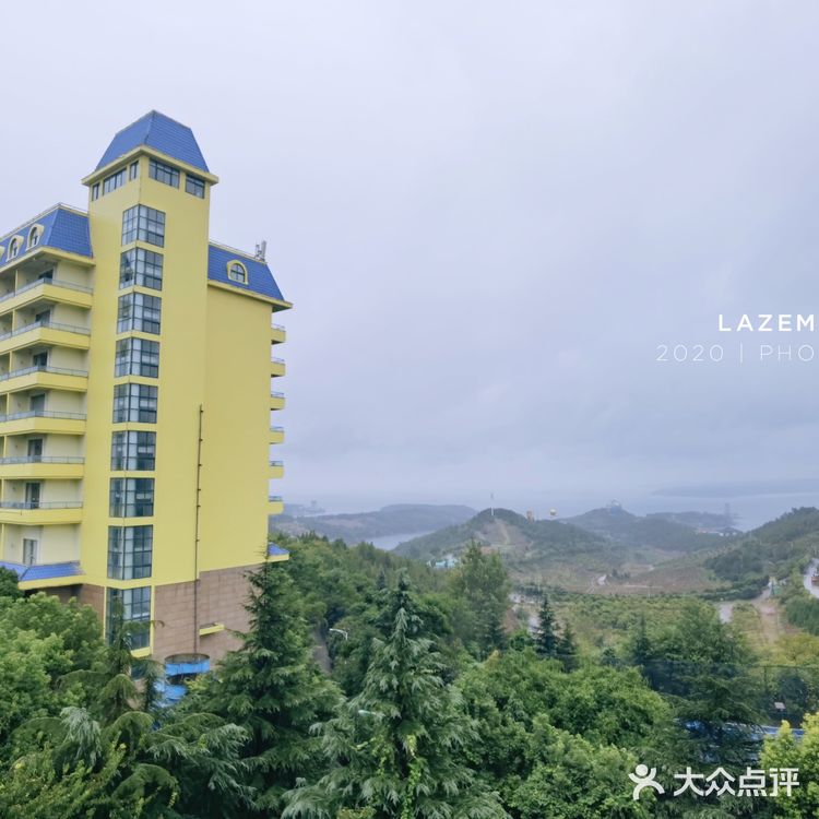 丹江大观苑第六届秋获节，吃全鱼宴，住湖景房，超奶丝～