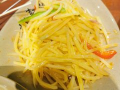 -亮亮面馆(经六路店)