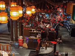 -帅巴人舅母子腊蹄民俗村
