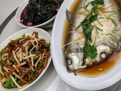 -丹水桥地锅鱼·翘嘴鲌·地方特色全鱼宴(丹江口大坝店)