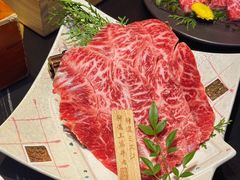 -山川小町·极番烧肉(新地假日广场店)